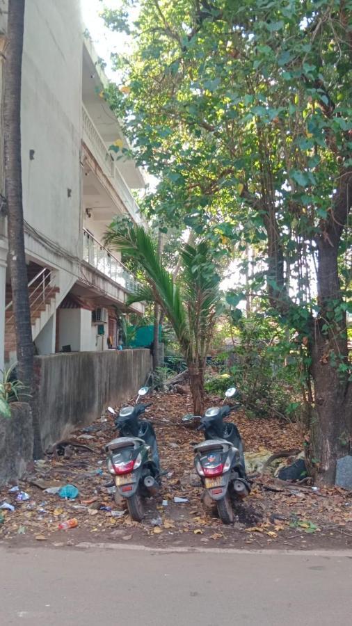 Aarav Guest house *